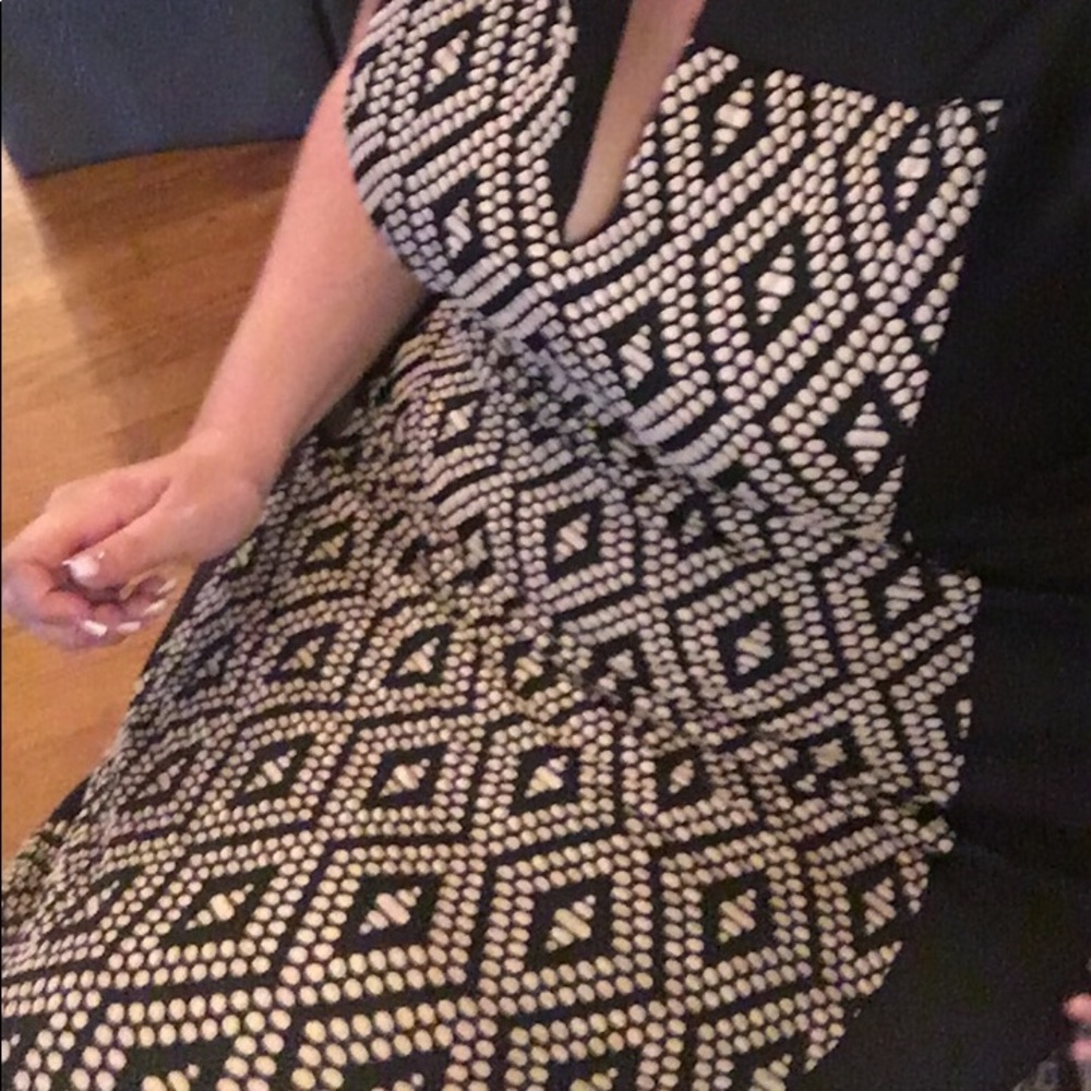 Interview Dress - Picture 2 of 4
